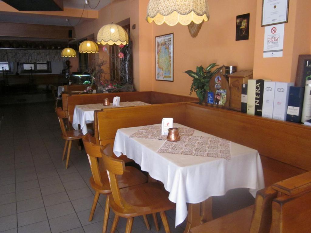 Albergo Leon Bianco Moggio Udinese Εξωτερικό φωτογραφία