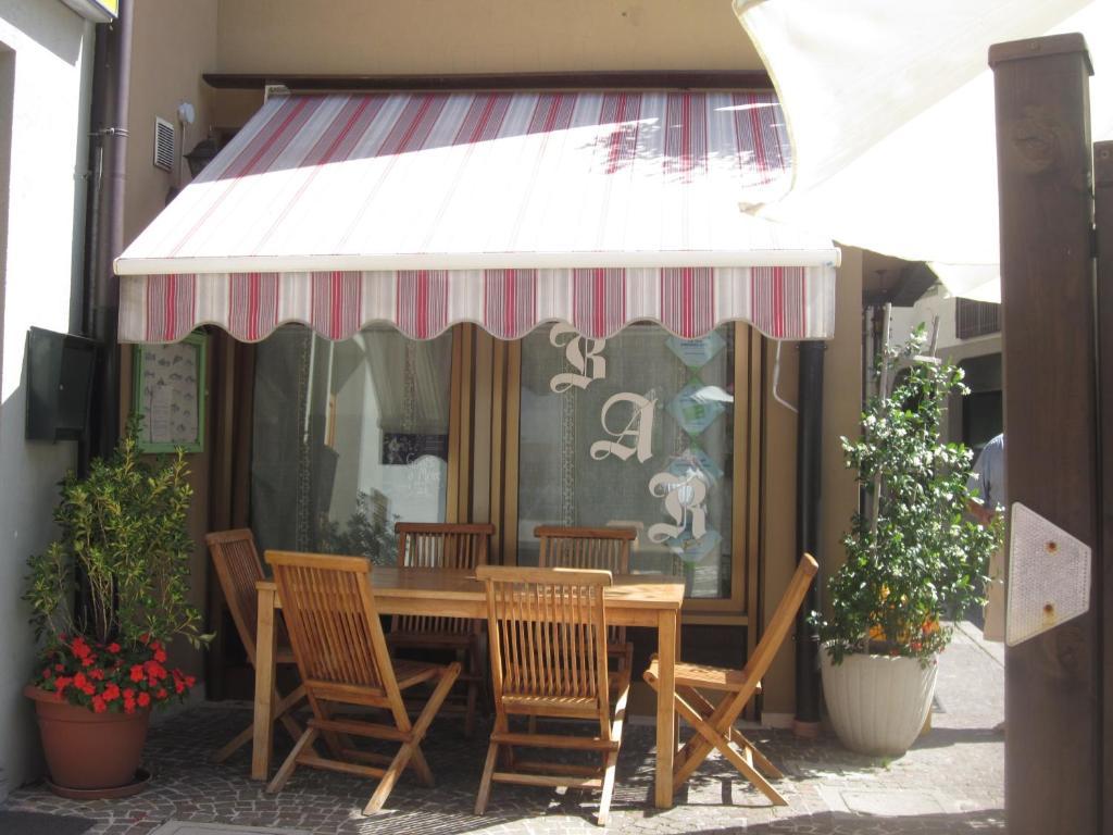 Albergo Leon Bianco Moggio Udinese Εξωτερικό φωτογραφία