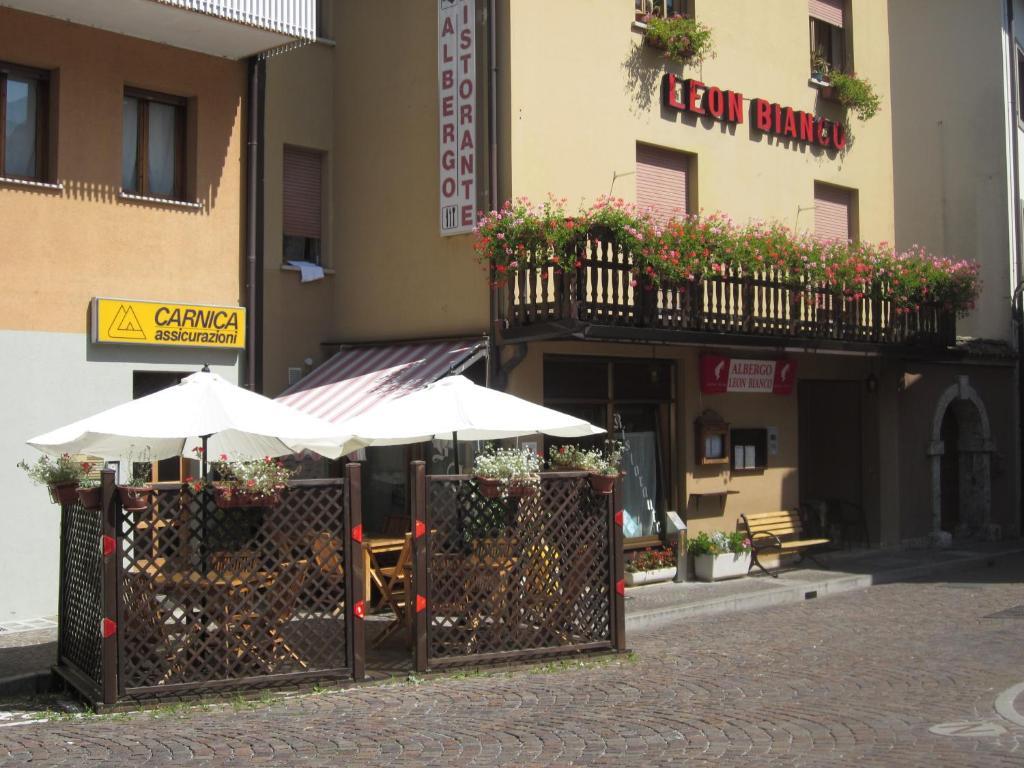 Albergo Leon Bianco Moggio Udinese Εξωτερικό φωτογραφία