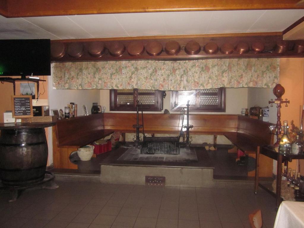 Albergo Leon Bianco Moggio Udinese Εξωτερικό φωτογραφία